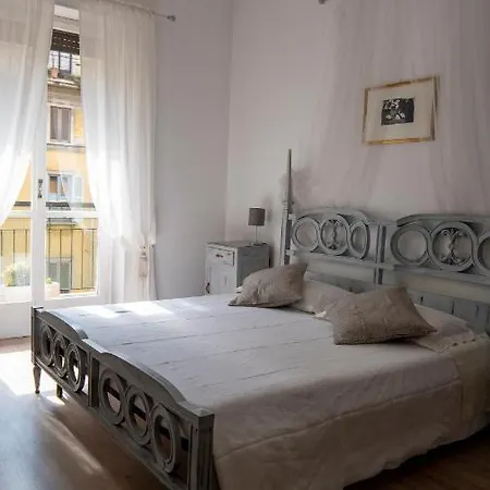 Beautiful Floral Apartment On Navigli Milan Exterior photo